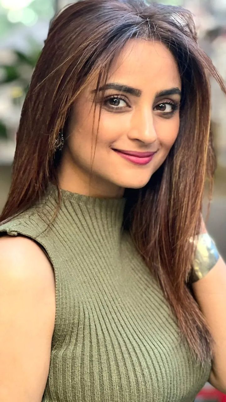 Madirakshi Mundle